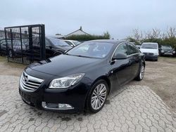 Schwarz Gebraucht 2011 Opel Insignia Limousine | 1.900 € (Superpreis)