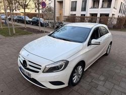 Weiß Gebraucht 2012 Mercedes A200 Style Kleinwagen | 8.300 € (Guter Preis)