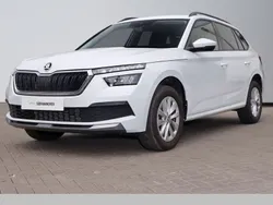 Weiß Gebraucht 2024 Skoda Kamiq Ambition SUV | 22.390 € (Guter Preis)