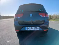 Grau Gebraucht 2010 Seat Altea XL Style Van / Kleinbus | 5.300 € (Etwas zu teuer)
