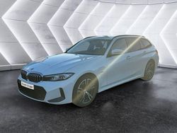 Weiß Gebraucht 2022 BMW 320e M Sport Kombi | 31.900 € (Etwas zu teuer)