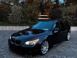 Schwarz Gebraucht 2009 BMW 530 Performance Kombi | 14.500 €