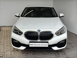 Weiß Gebraucht 2022 BMW 118 Sport Line Kleinwagen | 24.398 € (Fairer Preis)