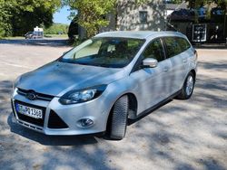 Silber Gebraucht 2012 Ford Focus Trend Limousine | 3.500 € (Fairer Preis)