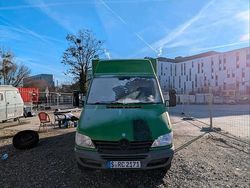 Grün Gebraucht 2001 Mercedes Sprinter Van | 7.000 €
