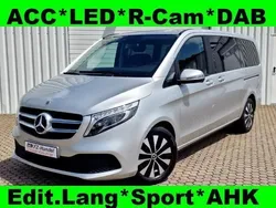 Silber Gebraucht 2022 Mercedes V220 Van / Kleinbus | 48.498 € (Fairer Preis)