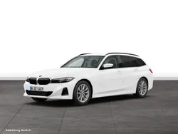 Alpinweiss Gebraucht 2024 BMW 318 Shadowline Kombi | 34.394 € (Guter Preis)