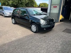 Schwarz Gebraucht 2003 Renault Clio II Kleinwagen | 1.980 € (Fairer Preis)