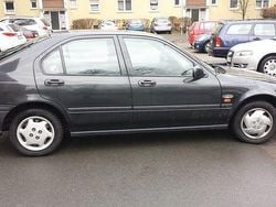 Schwarz metallic Gebraucht 1998 Honda Civic Coupé | 800 €