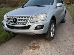 Silber Gebraucht 2010 Mercedes ML350 Edition SUV | 8.499 € (Fairer Preis)
