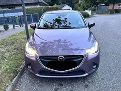 Violett Gebraucht 2015 Mazda 2 Exclusive-Line Limousine | 10.200 € (Guter Preis)