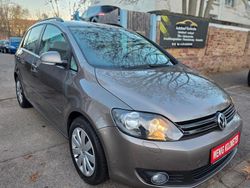 Braun Gebraucht 2009 VW Golf Plus Cross Comfortline Van / Kleinbus | 7.399 € (Fairer Preis)