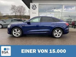 Blau metallic Gebraucht 2021 Audi e-tron Advanced SUV | 31.120 € (Fairer Preis)