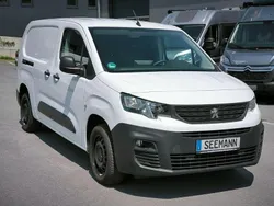 Weiß Gebraucht 2021 Peugeot Partner Premium Van / Kleinbus | 12.900 € (Fairer Preis)
