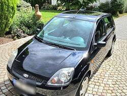 Schwarz Gebraucht 2005 Ford Fiesta Kleinwagen | 2.680 € (Fairer Preis)