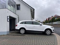 Weiß Gebraucht 2010 Audi Q7 SUV | 12.990 € (Guter Preis)