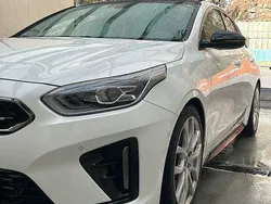 Weiß Gebraucht 2021 Kia ProCeed GT Kleinwagen | 22.900 € (Guter Preis)