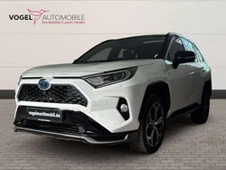 Novaweiß perleffekt / dach schwarz Gebraucht 2021 Toyota RAV4 Hybrid Style SUV | 38.990 € (Etwas zu teuer)
