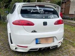 Weiß Gebraucht 2009 Seat Leon Limousine | 1.700 € (Guter Preis)