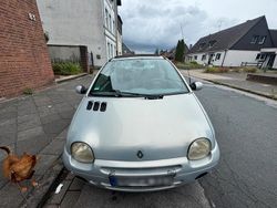 Grau Gebraucht 2005 Renault Twingo Kleinwagen | 1.200 €