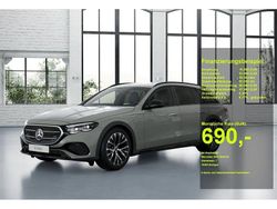 Grau Gebraucht 2024 Mercedes E300 Night Limousine | 63.990 €