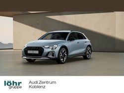 Pfeilgrau perleffekt Gebraucht 2024 Audi A3 Ambiente Limousine | 47.980 €