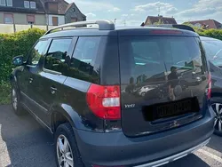 Schwarz Gebraucht 2011 Skoda Yeti SUV | 2.499 € (Superpreis)