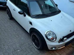 Weiß Gebraucht 2007 Mini Cooper Kleinwagen | 2.950 € (Fairer Preis)