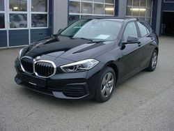 Schwarz Gebraucht 2022 BMW 118 Advantage Kleinwagen | 21.700 € (Fairer Preis)