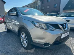 Silber Gebraucht 2016 Nissan Qashqai Acenta SUV | 12.650 € (Fairer Preis)