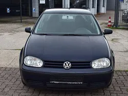 Blau Gebraucht 1999 VW Golf IV Trendline Limousine | 750 € (Superpreis)