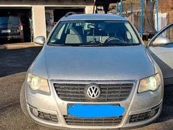 Grau Gebraucht 2006 VW Passat Kombi | 2.500 € (Guter Preis)