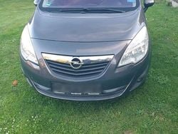 Grau Gebraucht 2013 Opel Meriva Van / Kleinbus | 4.800 € (Guter Preis)