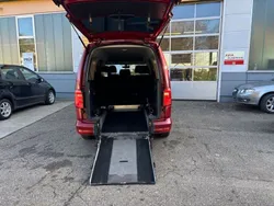 Rot Gebraucht 2017 VW Caddy Maxi Comfortline Van / Kleinbus | 33.900 €