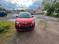 Rot Gebraucht 2018 Renault Twingo Life Kleinwagen | 4.000 €