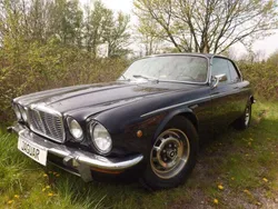 Blau Gebraucht 1977 Jaguar XJ6 Limousine | 39.500 €