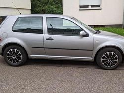 Grau Gebraucht 2001 VW Golf IV Edition Limousine | 1.490 € (Guter Preis)
