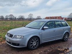 Grau Gebraucht 2004 Audi A4 S-Line Kombi | 4.599 € (Fairer Preis)