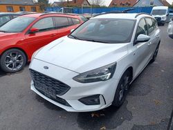 Weiß Gebraucht 2021 Ford Focus ST-Line Kombi | 14.990 € (Guter Preis)