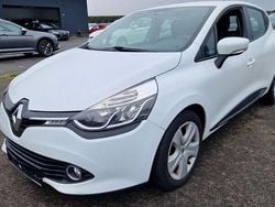 Weiß Gebraucht 2014 Renault Clio IV Dynamique Limousine | 5.999 € (Guter Preis)