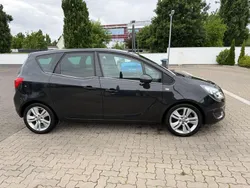 Schwarz Gebraucht 2017 Opel Meriva Van / Kleinbus | 11.500 €