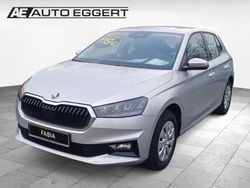 Brilliantsilber metallic Neu 2025 Skoda Fabia Essence Limousine | 17.989 € (Fairer Preis)