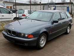 Grau Gebraucht 2000 BMW 523 Kombi | 2.480 € (Guter Preis)