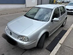 Silber Gebraucht 2003 VW Golf IV Kleinwagen | 1.950 €