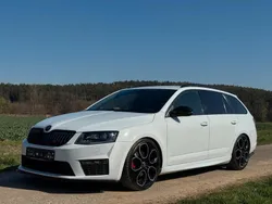 Weiß Gebraucht 2017 Skoda Octavia RS Kombi | 12.950 € (Fairer Preis)