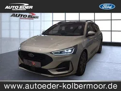Silber Gebraucht 2023 Ford Focus ST-Line Kombi | 25.900 € (Fairer Preis)