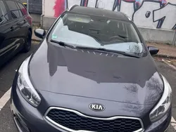 Grau Gebraucht 2014 Kia Ceed 2 Kombi | 5.999 € (Guter Preis)