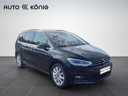 Schwarz Gebraucht 2024 VW Touran Highline Van / Kleinbus | 39.490 € (Etwas zu teuer)