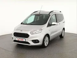 Silber Gebraucht 2021 Ford Tourneo Courier Titanium Van / Kleinbus | 19.990 € (Etwas zu teuer)