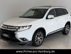 Weiß Gebraucht 2017 Mitsubishi Outlander Top SUV | 18.490 € (Etwas zu teuer)
